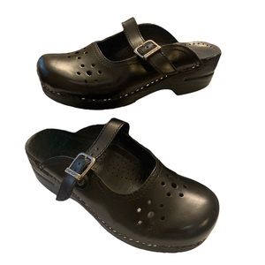 DANSKO Martina Black Leather Mules Mary Janes Clogs Women's Size EU 38 US 7. 5/8